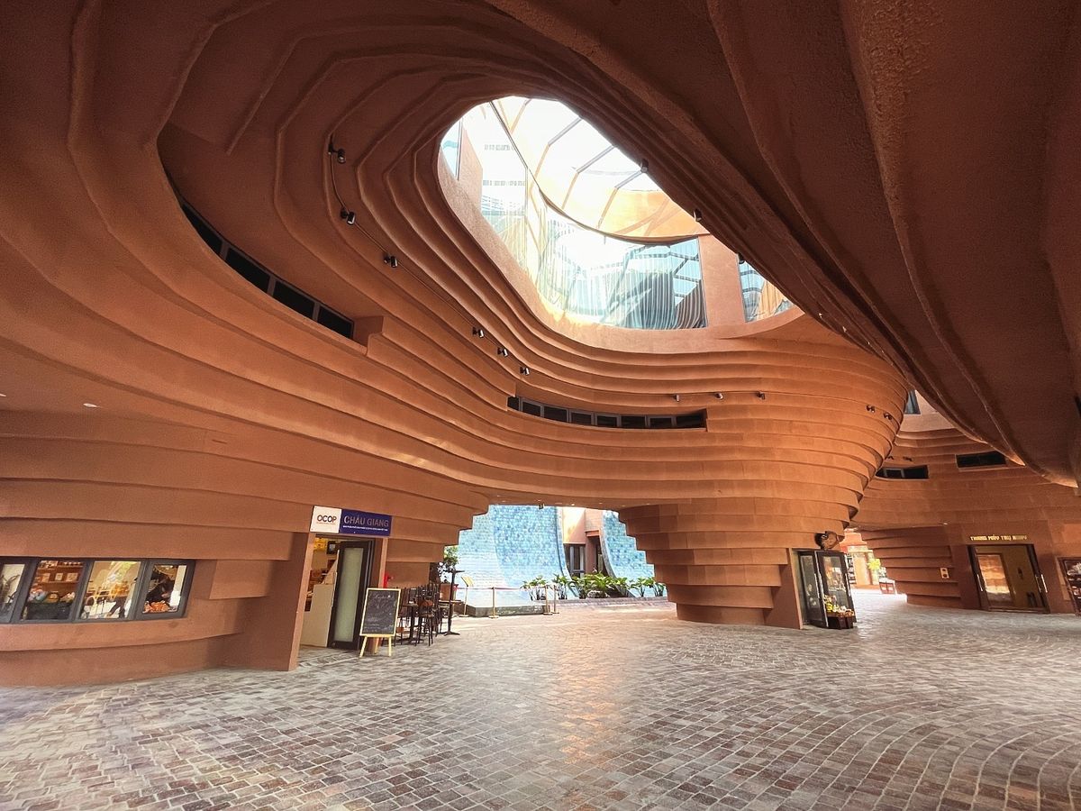 Bat Trang Museum